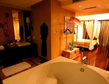 苏州吴中区养生会所的黄昏恋：当爱情遇上八十岁